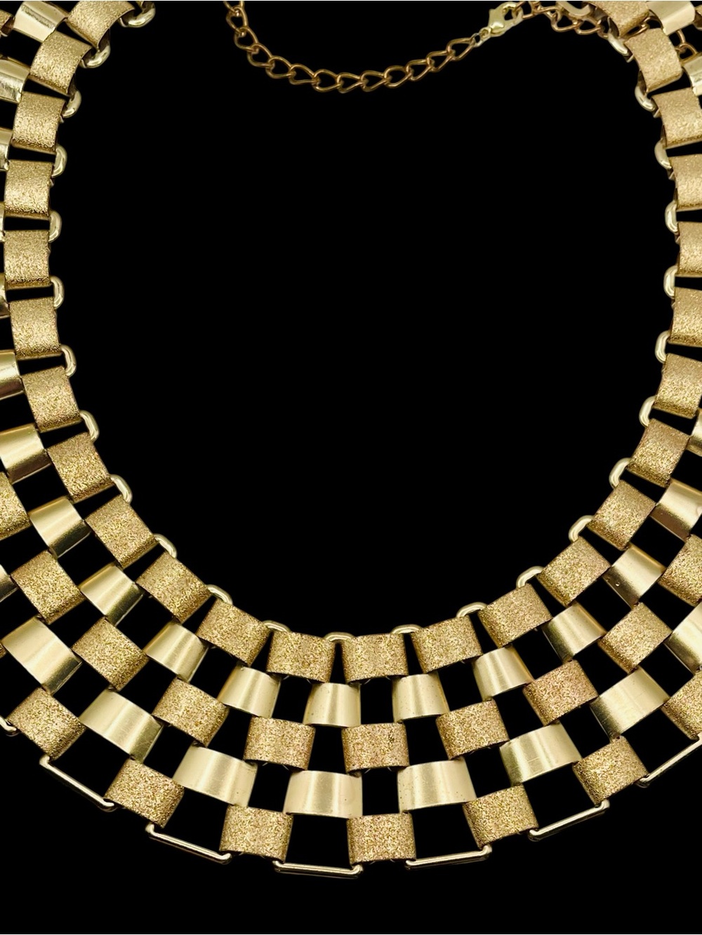 Fab Vintage Gold Tone Textured Bib Collar Necklace Retro Brutalist Statement - Picture 8 of 15